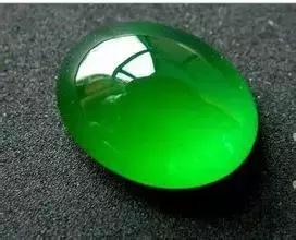 黑皮翡翠原石,压箱底翡翠原石-第14张图片-翡翠网 黑皮翡翠原石,压箱底翡翠原石-第14张图片-翡翠网