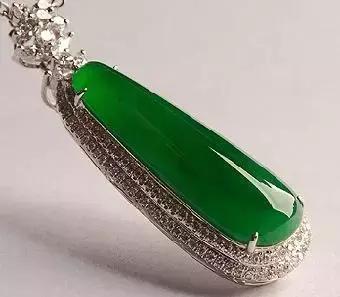 黑皮翡翠原石,压箱底翡翠原石-第16张图片-翡翠网 黑皮翡翠原石,压箱底翡翠原石-第16张图片-翡翠网