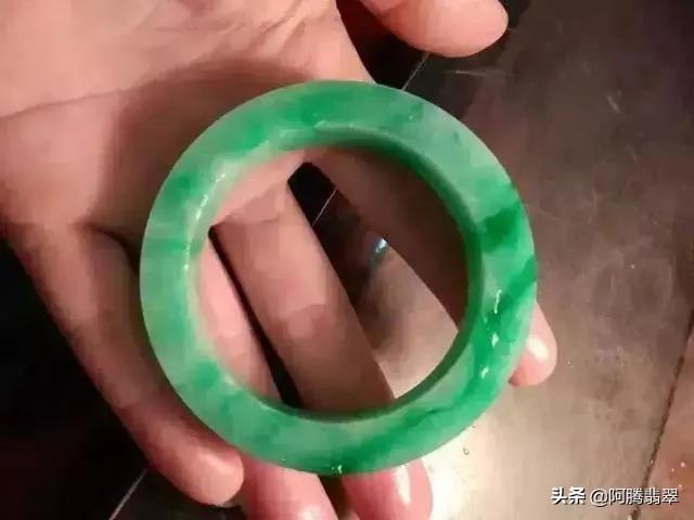 木纳翡翠原石莫湾基翡翠原石特点-第6张图片-翡翠网 木纳翡翠原石莫湾基翡翠原石特点-第6张图片-翡翠网