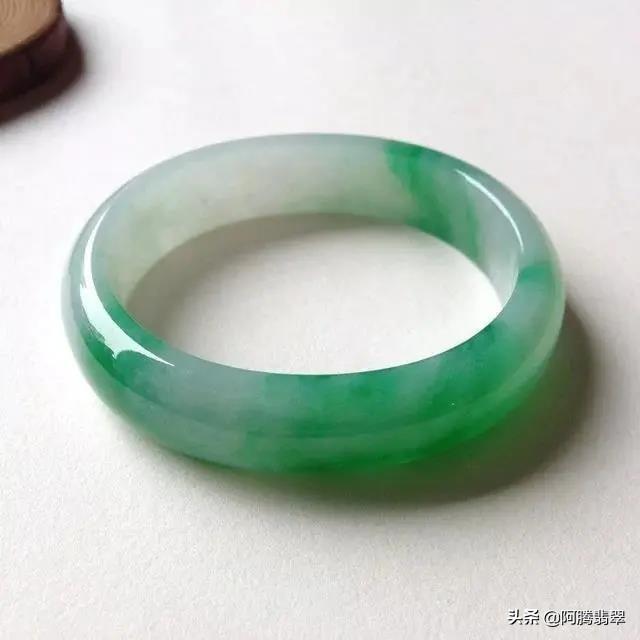 木纳翡翠原石莫湾基翡翠原石特点-第9张图片-翡翠网 木纳翡翠原石莫湾基翡翠原石特点-第9张图片-翡翠网