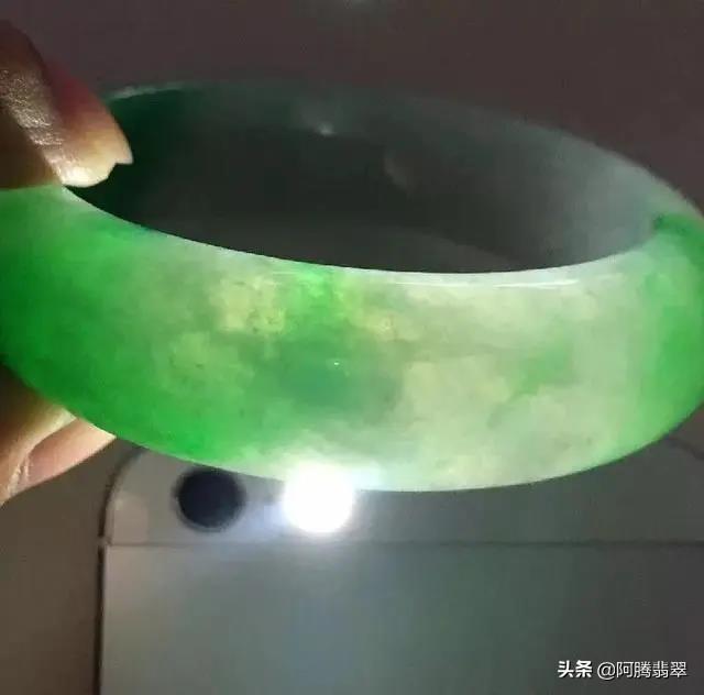 木纳翡翠原石莫湾基翡翠原石特点-第11张图片-翡翠网 木纳翡翠原石莫湾基翡翠原石特点-第11张图片-翡翠网