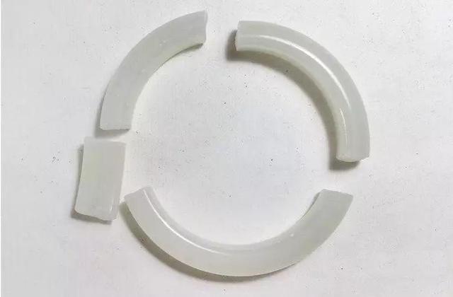 翡翠手镯洗澡可以戴吗翡翠手镯修复价格-第20张图片-翡翠网