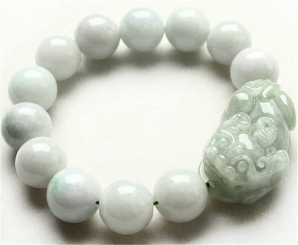 关于翡翠手链市场价格的信息-第1张图片-翡翠网 关于翡翠手链市场价格的信息-第1张图片-翡翠网