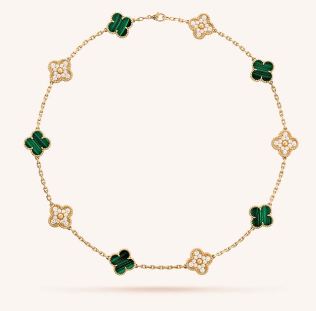 赵薇带的翡翠手镯,2万的翡翠手镯-第23张图片-翡翠网 赵薇带的翡翠手镯,2万的翡翠手镯-第23张图片-翡翠网