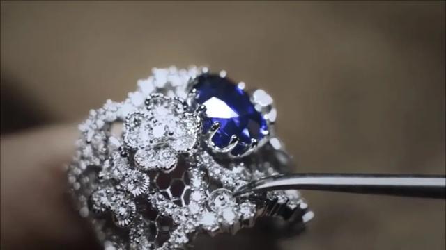 赵薇带的翡翠手镯,2万的翡翠手镯-第28张图片-翡翠网 赵薇带的翡翠手镯,2万的翡翠手镯-第28张图片-翡翠网