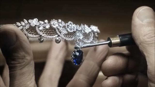 赵薇带的翡翠手镯,2万的翡翠手镯-第29张图片-翡翠网 赵薇带的翡翠手镯,2万的翡翠手镯-第29张图片-翡翠网