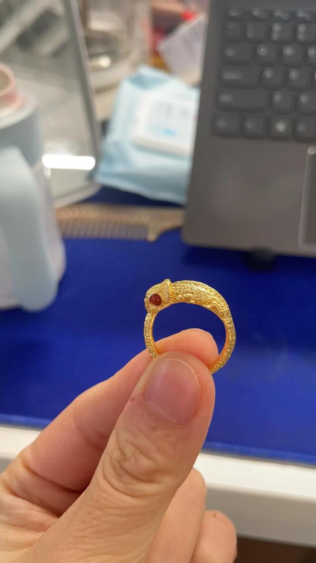 土方法识别黄金真假普通人怎么识别黄金-第2张图片-翡翠网 土方法识别黄金真假普通人怎么识别黄金-第2张图片-翡翠网