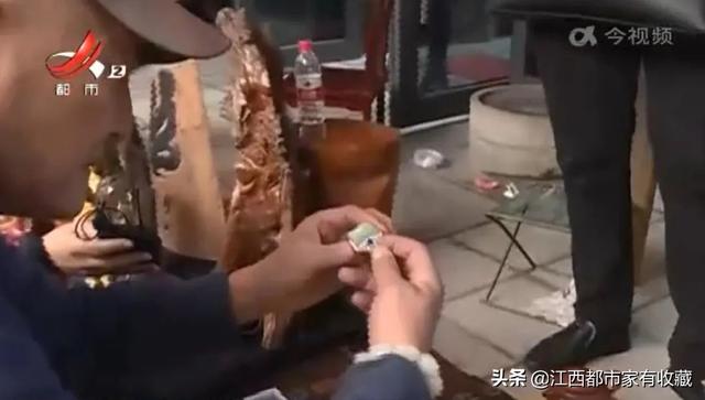 清代翡翠佛手价格翡翠玉佛手吊坠图片-第1张图片-翡翠网 清代翡翠佛手价格翡翠玉佛手吊坠图片-第1张图片-翡翠网