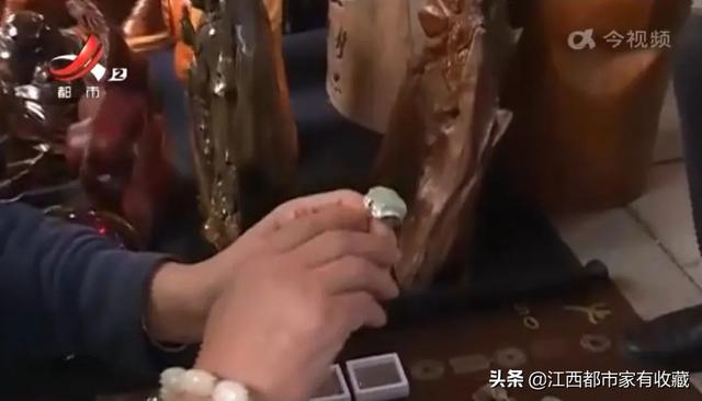 清代翡翠佛手价格翡翠玉佛手吊坠图片-第2张图片-翡翠网 清代翡翠佛手价格翡翠玉佛手吊坠图片-第2张图片-翡翠网