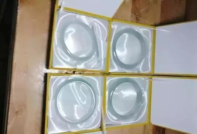 翡翠冰种辨别冰种翡翠切割原石-第7张图片-翡翠网 翡翠冰种辨别冰种翡翠切割原石-第7张图片-翡翠网