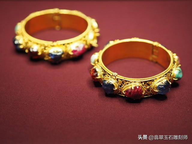 a货翡翠手镯,蜂窝手镯翡翠知识-第2张图片-翡翠网 a货翡翠手镯,蜂窝手镯翡翠知识-第2张图片-翡翠网