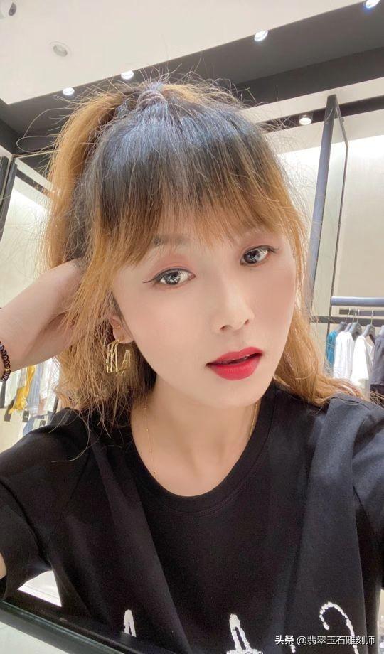 a货翡翠手镯,蜂窝手镯翡翠知识-第8张图片-翡翠网 a货翡翠手镯,蜂窝手镯翡翠知识-第8张图片-翡翠网