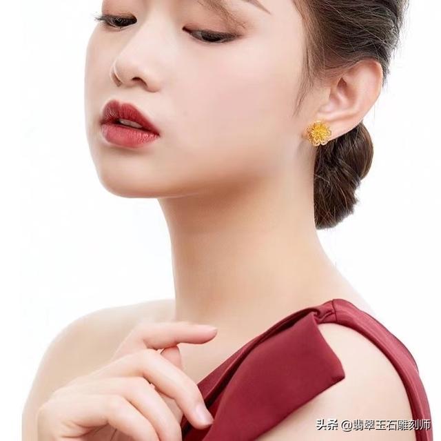 a货翡翠手镯,蜂窝手镯翡翠知识-第11张图片-翡翠网 a货翡翠手镯,蜂窝手镯翡翠知识-第11张图片-翡翠网