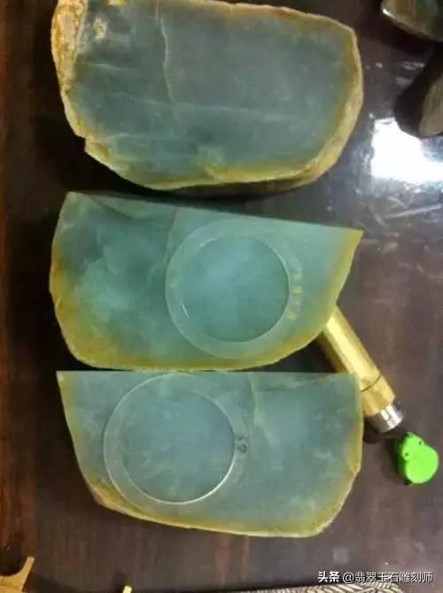 a货翡翠手镯,蜂窝手镯翡翠知识-第21张图片-翡翠网 a货翡翠手镯,蜂窝手镯翡翠知识-第21张图片-翡翠网