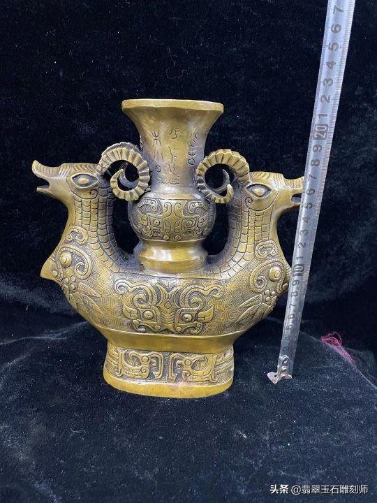 a货翡翠手镯,蜂窝手镯翡翠知识-第37张图片-翡翠网 a货翡翠手镯,蜂窝手镯翡翠知识-第37张图片-翡翠网