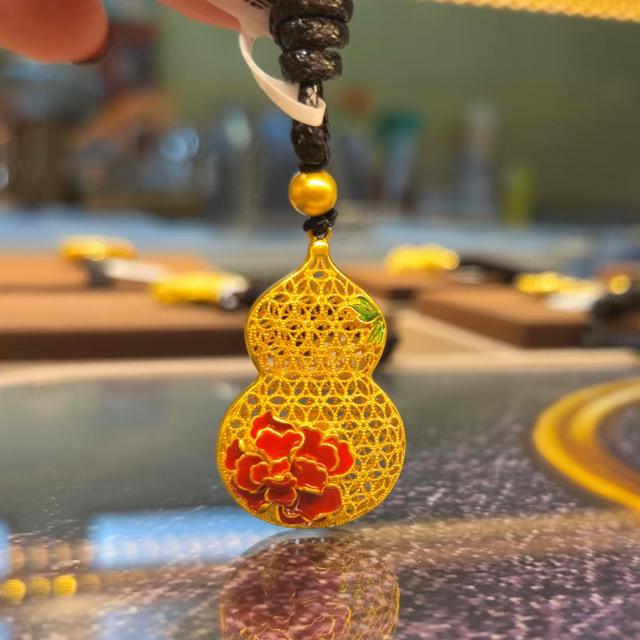 一套珠宝首饰包括哪些珠宝首饰包括黄金首饰吗-第2张图片-翡翠网 一套珠宝首饰包括哪些珠宝首饰包括黄金首饰吗-第2张图片-翡翠网