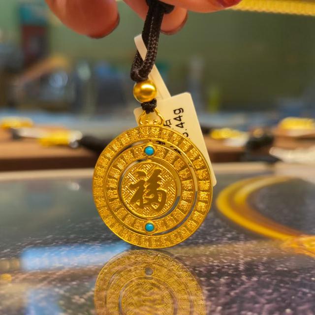 一套珠宝首饰包括哪些珠宝首饰包括黄金首饰吗-第6张图片-翡翠网 一套珠宝首饰包括哪些珠宝首饰包括黄金首饰吗-第6张图片-翡翠网