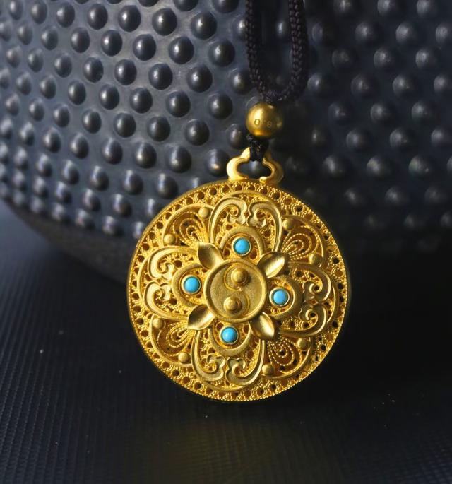 一套珠宝首饰包括哪些珠宝首饰包括黄金首饰吗-第8张图片-翡翠网 一套珠宝首饰包括哪些珠宝首饰包括黄金首饰吗-第8张图片-翡翠网