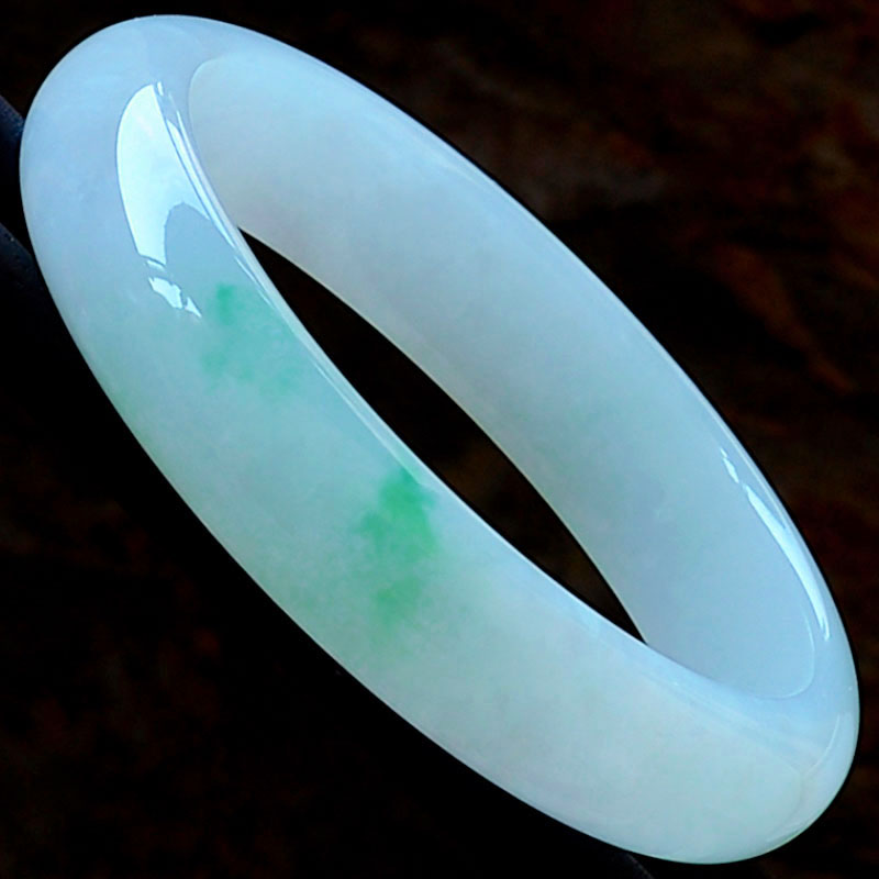 山水翡翠手镯的价格的简单介绍-第1张图片-翡翠网 山水翡翠手镯的价格的简单介绍-第1张图片-翡翠网