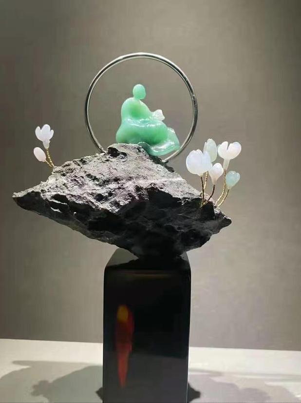 开封翡翠原石图片,会卡翡翠原石的特点-第2张图片-翡翠网 开封翡翠原石图片,会卡翡翠原石的特点-第2张图片-翡翠网