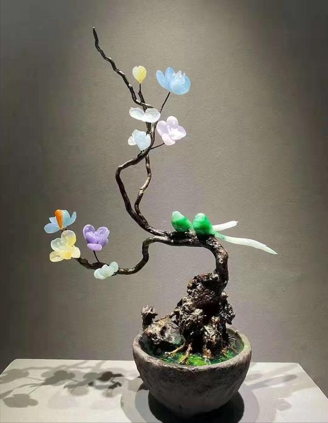 开封翡翠原石图片,会卡翡翠原石的特点-第4张图片-翡翠网 开封翡翠原石图片,会卡翡翠原石的特点-第4张图片-翡翠网