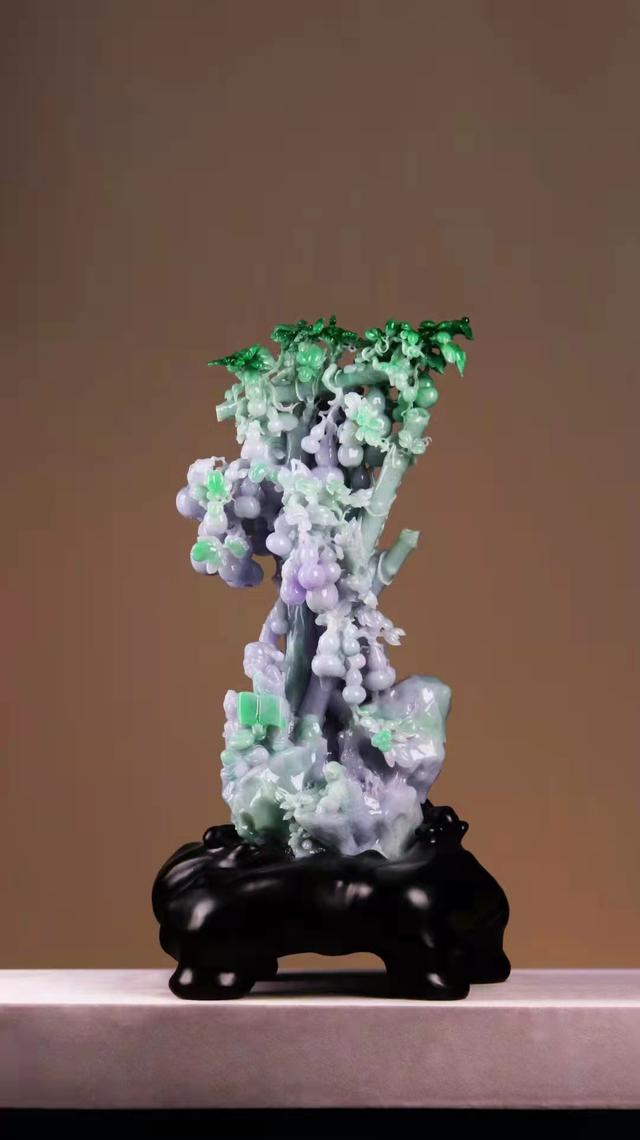 开封翡翠原石图片,会卡翡翠原石的特点-第6张图片-翡翠网 开封翡翠原石图片,会卡翡翠原石的特点-第6张图片-翡翠网