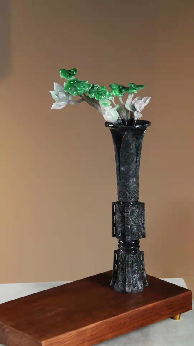 开封翡翠原石图片,会卡翡翠原石的特点-第8张图片-翡翠网 开封翡翠原石图片,会卡翡翠原石的特点-第8张图片-翡翠网