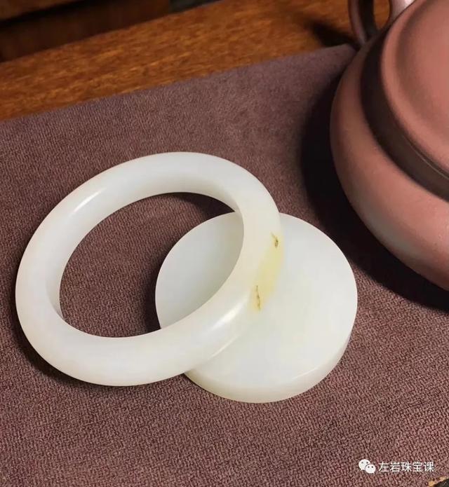 细条手镯翡翠知识细糯种翡翠手镯好处-第9张图片-翡翠网 细条手镯翡翠知识细糯种翡翠手镯好处-第9张图片-翡翠网