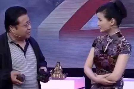 正宗翡翠手镯价格,翡翠清洁价格-第3张图片-翡翠网 正宗翡翠手镯价格,翡翠清洁价格-第3张图片-翡翠网