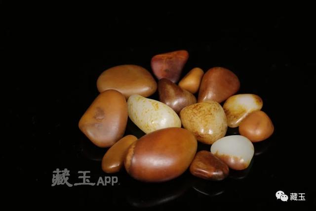 翡翠原石手串种类,籽料3000手串-第2张图片-翡翠网 翡翠原石手串种类,籽料3000手串-第2张图片-翡翠网