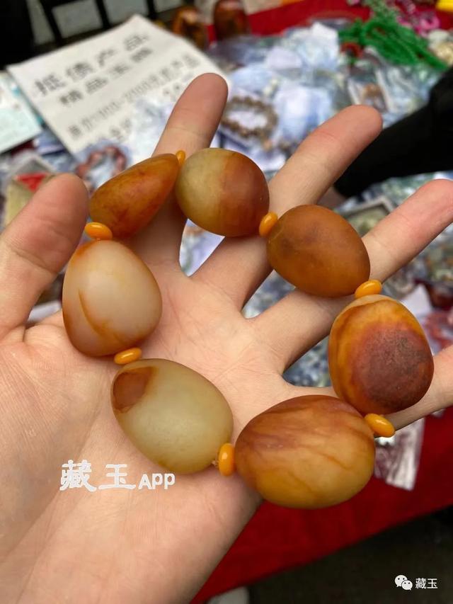 翡翠原石手串种类,籽料3000手串-第6张图片-翡翠网 翡翠原石手串种类,籽料3000手串-第6张图片-翡翠网