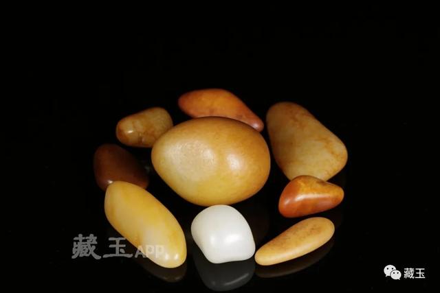 翡翠原石手串种类,籽料3000手串-第9张图片-翡翠网 翡翠原石手串种类,籽料3000手串-第9张图片-翡翠网