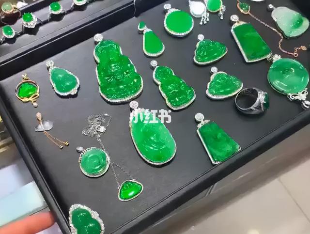 翡翠行话知识翡翠原石行话怎么说-第10张图片-翡翠网 翡翠行话知识翡翠原石行话怎么说-第10张图片-翡翠网