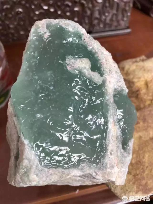 缅甸黑钨砂翡翠原石翡翠原石起红雾-第2张图片-翡翠网 缅甸黑钨砂翡翠原石翡翠原石起红雾-第2张图片-翡翠网