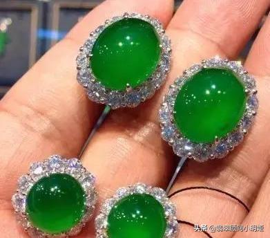 关于翡翠的具体翡翠挑选冷知识-第20张图片-翡翠网 关于翡翠的具体翡翠挑选冷知识-第20张图片-翡翠网