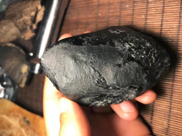 吉林翡翠原石脱沙翡翠脱沙的基本知识-第4张图片-翡翠网 吉林翡翠原石脱沙翡翠脱沙的基本知识-第4张图片-翡翠网