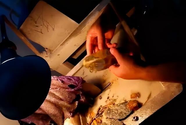 大马坎场口的翡翠价格,大马坎翡翠原石价格-第3张图片-翡翠网 大马坎场口的翡翠价格,大马坎翡翠原石价格-第3张图片-翡翠网