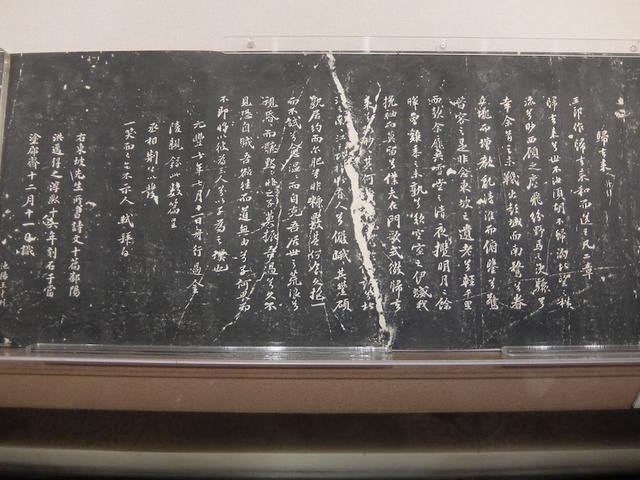 桐乡翡翠原石价格桐乡翡翠可靠吗-第5张图片-翡翠网 桐乡翡翠原石价格桐乡翡翠可靠吗-第5张图片-翡翠网