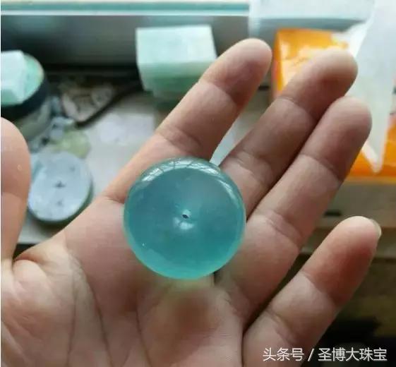 翡翠原石冻感,翡翠玉石毛料鉴别图-第2张图片-翡翠网 翡翠原石冻感,翡翠玉石毛料鉴别图-第2张图片-翡翠网