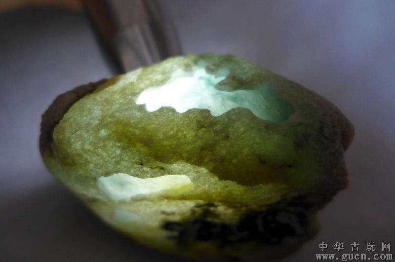 白岩沙皮壳带春翡翠原石,内蒙古自治区白岩沙翡翠原石-第1张图片-翡翠网 白岩沙皮壳带春翡翠原石,内蒙古自治区白岩沙翡翠原石-第1张图片-翡翠网