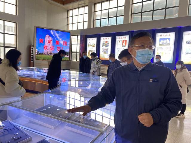 卡地亚钻石工厂,卡地亚钻石-第3张图片-翡翠网 卡地亚钻石工厂,卡地亚钻石-第3张图片-翡翠网