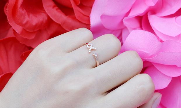 婚戒多大钻戒合适,婚戒一般选多大的钻戒-第3张图片-翡翠网 婚戒多大钻戒合适,婚戒一般选多大的钻戒-第3张图片-翡翠网