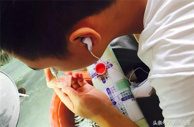 苏州翡翠加工价格的简单介绍-第6张图片-翡翠网 苏州翡翠加工价格的简单介绍-第6张图片-翡翠网