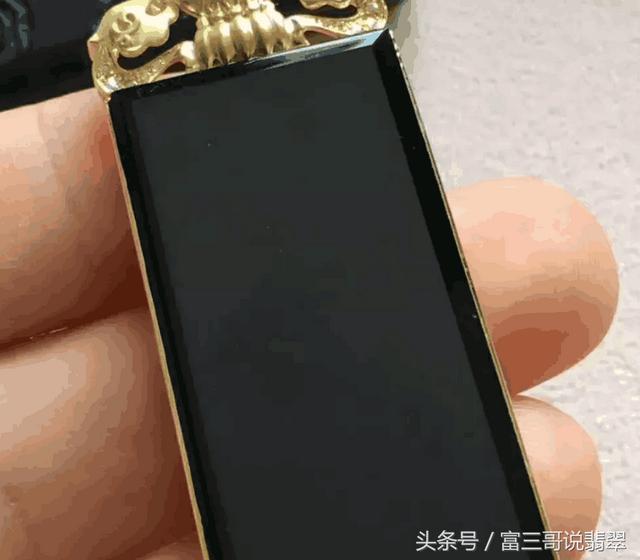 翡翠资深知识之墨翠,墨翠龙牌挂件寓意-第9张图片-翡翠网 翡翠资深知识之墨翠,墨翠龙牌挂件寓意-第9张图片-翡翠网