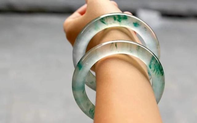 翡翠原石知识翡翠基础知识冰种-第1张图片-翡翠网 翡翠原石知识翡翠基础知识冰种-第1张图片-翡翠网