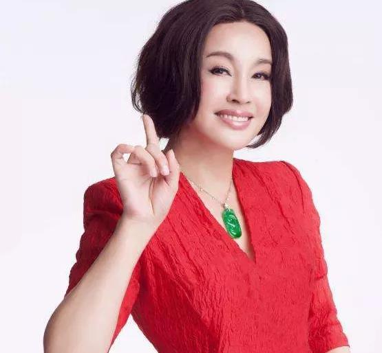 刘晓庆有多少翡翠,刘晓庆翡翠知识科普-第13张图片-翡翠网 刘晓庆有多少翡翠,刘晓庆翡翠知识科普-第13张图片-翡翠网