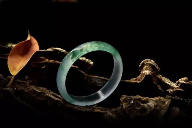 关于翡翠玉的价格及图片大全的信息-第1张图片-翡翠网 关于翡翠玉的价格及图片大全的信息-第1张图片-翡翠网