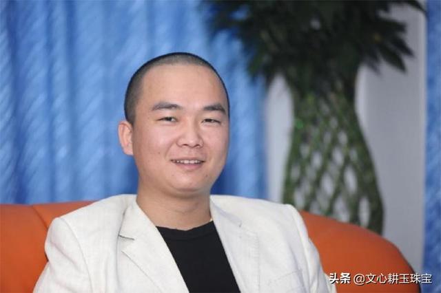 日光翡翠叶在哪刻翡翠知识星球-第1张图片-翡翠网 日光翡翠叶在哪刻翡翠知识星球-第1张图片-翡翠网