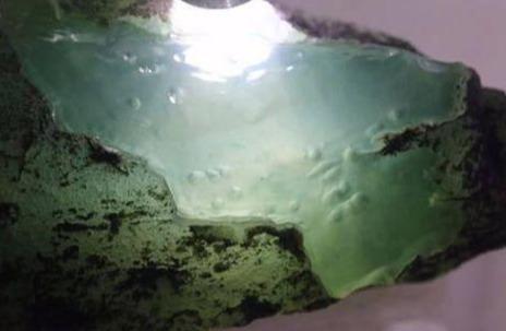 翡翠赌石术语翡翠原石术语讲解视频-第3张图片-翡翠网 翡翠赌石术语翡翠原石术语讲解视频-第3张图片-翡翠网