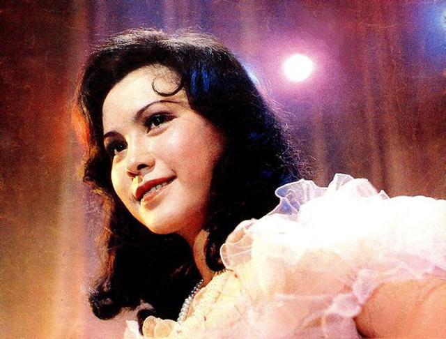 刘晓庆的翡翠,伍卫国刘晓庆翡翠知识-第17张图片-翡翠网 刘晓庆的翡翠,伍卫国刘晓庆翡翠知识-第17张图片-翡翠网